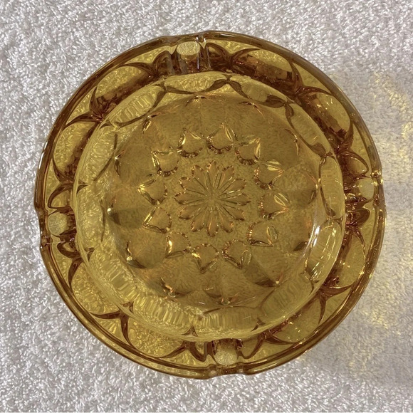Vintage Anchor Hocking  Fairfield Round Amber Glass Ashtray Trinket Dish - Picture 9 of 11